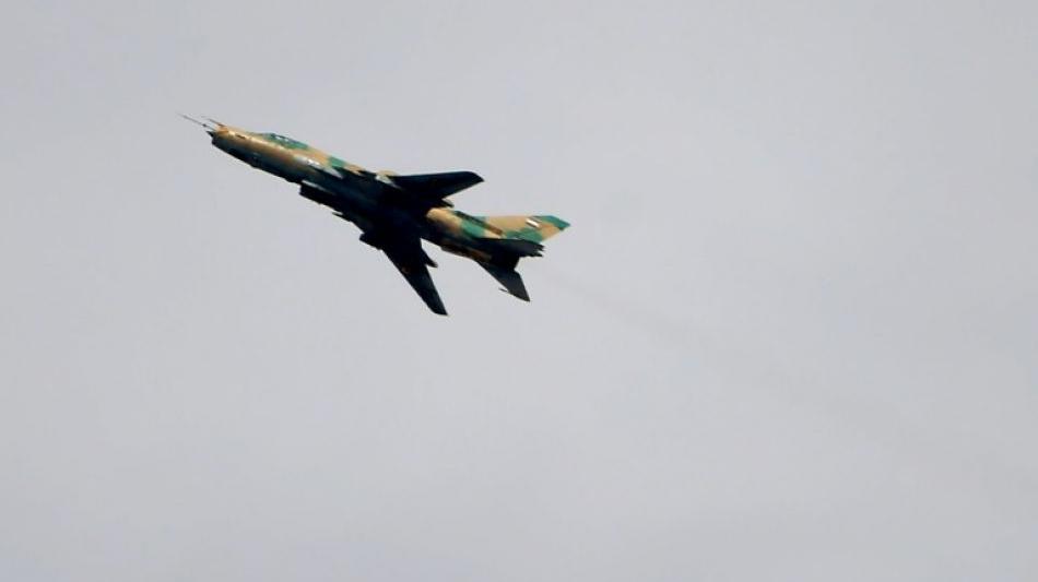 Nato-Jet dreht aus Angst vor russischem SU-27 Kampfjet ab