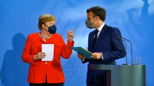 Merkel warnt mit Blick auf Fu&szlig;ball-EM vor Delta-Variante des Coronavirus