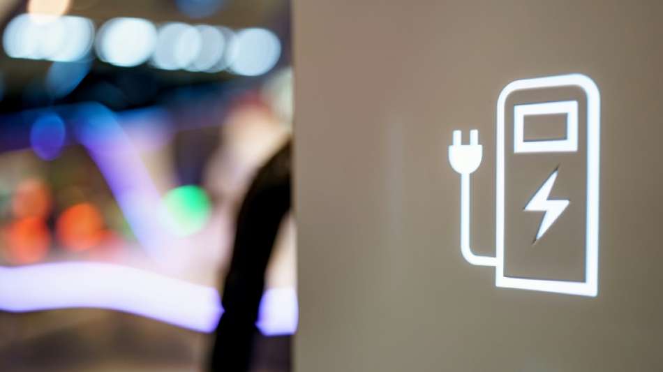 Mehr als die H&auml;lfte der Kommunen ohne &ouml;ffentliche Lades&auml;ule f&uuml;r E-Autos