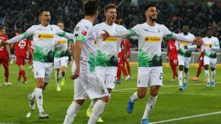 Gladbach verteidigt Tabellenführung - Leipzig feiert fünften Sieg in Folge