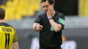 Fußball - Endgültiges Aus für Schiedsrichter Manuel Gräfe - zu alt mit 47