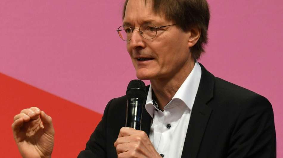 Fu&szlig;ball-EM: Gesundheitsexperte Lauterbach rechnet mit Absage