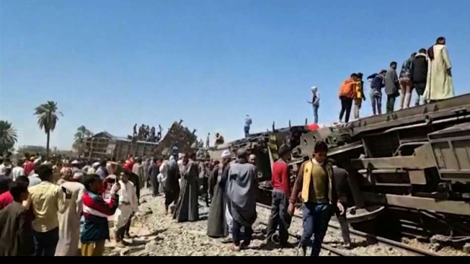 Mindestens 32 Tote und 91 Verletzte bei Zugunglück in Ägypten 