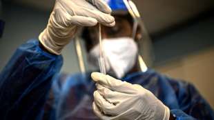 90-J&auml;hrige in Belgien nach Infektion mit zwei Coronavirus-Varianten gestorben