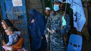 Taliban machen Verh&uuml;llung mit Niqab an Hochschulen zur Pflicht f&uuml;r Frauen