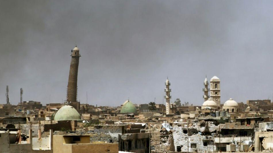 IS sprengt Moschee und symboltr