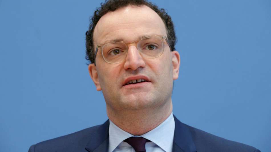 Spahn stellt sich bei Livestream-Gespr&auml;ch B&uuml;rgerfragen zur Corona-Impfung