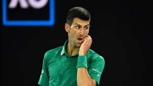 Djokovic trainiert - Beh&ouml;rden pr&uuml;fen Einreise-Angaben