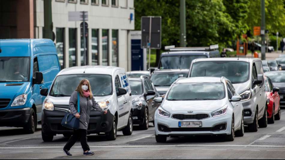 Greenpeace befürchtet höheren CO2-Ausstoß durch verstärkte Nutzung von Autos 