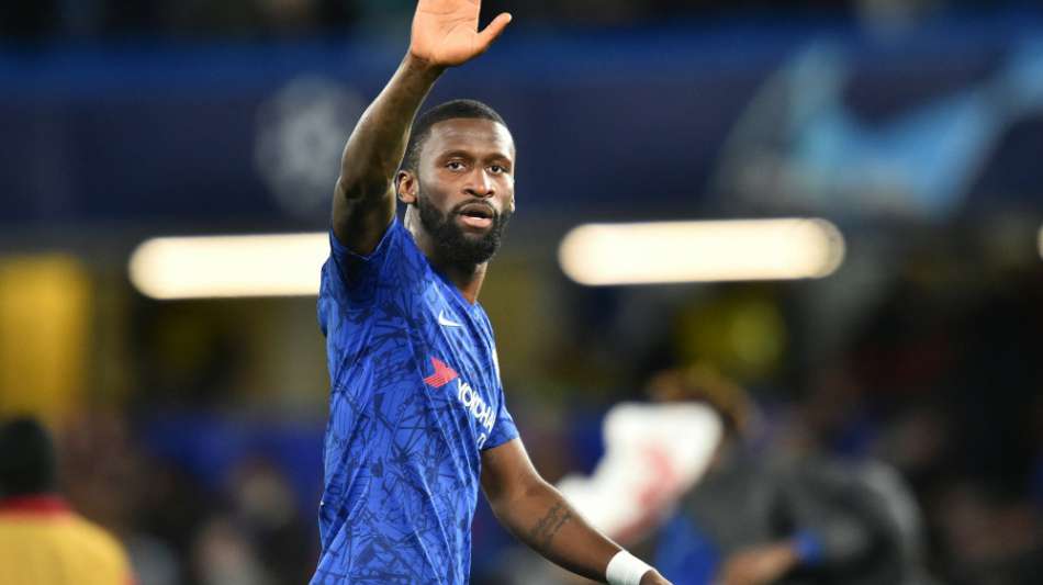 R&uuml;diger spendiert Buffet im Krankenhaus