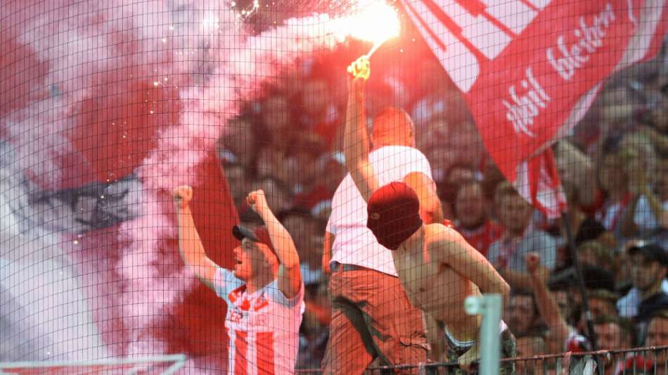 Medien: Bundesweites Stadionverbot gegen Kölner Böller-Werfer