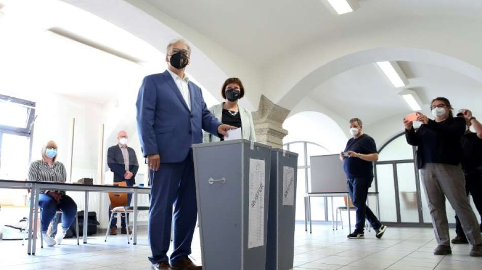 Landtagswahl Sachsen-Anhalt: Haseloff gibt Stimme ab