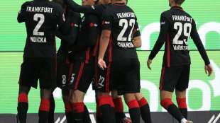 Frankfurt feiert ersten Heimsieg