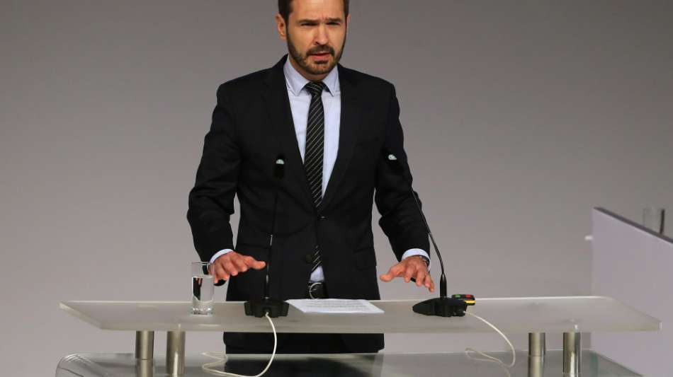 Curtius bietet indirekt Abschied an