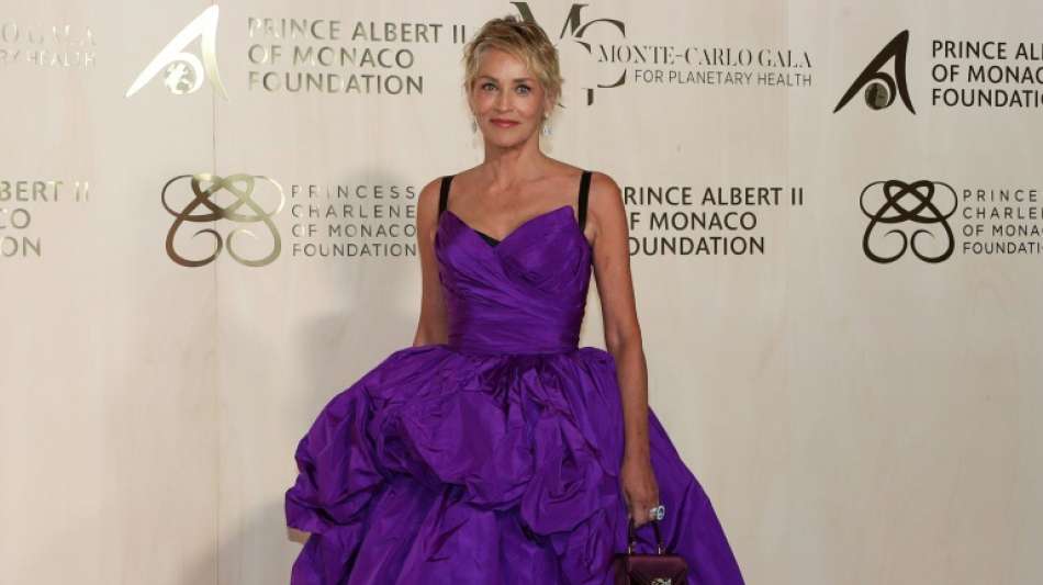 Hollywoodstar Sharon Stone sieht sich als "extrem sch&uuml;chterner Mensch"