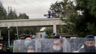 Türkische Behörden verschärfen Vorgehen gegen protestierende Studenten
