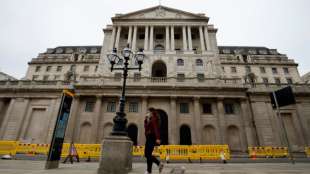 Britische Zentralbank weitet Anleihenkäufe um 100 Milliarden Pfund aus 