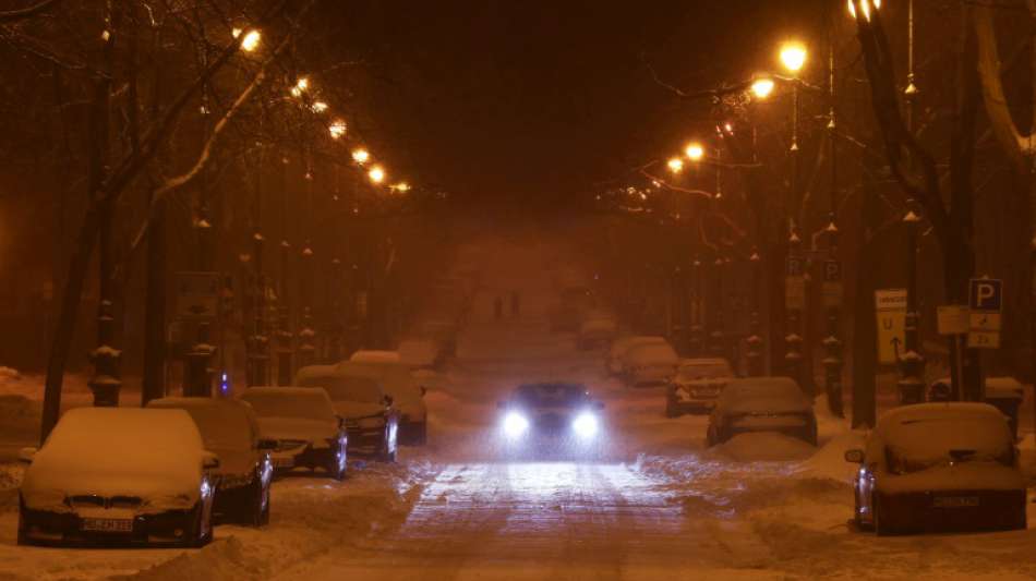 Autofahrer auf A2 sitzen in eisiger Kälte fest