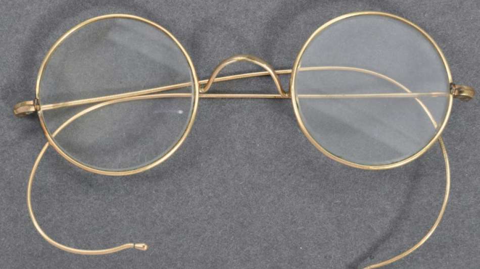 Gandhi-Brille für rund 288.000 Euro versteigert