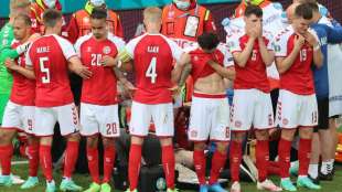 Beim EM-Spiel in Kopenhagen: Däne Eriksen kollabiert 