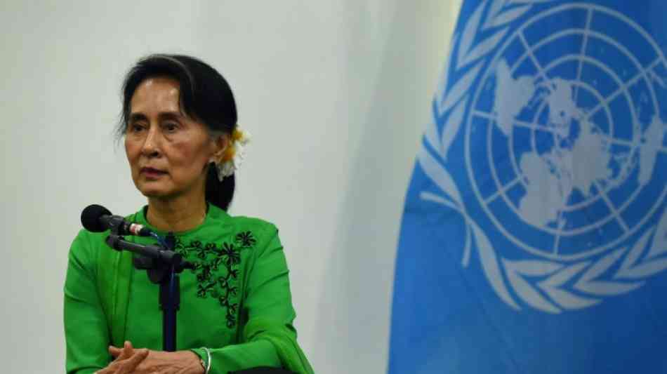 Tausende fordern Aberkennung von Suu Kyis Friedensnobelpreis