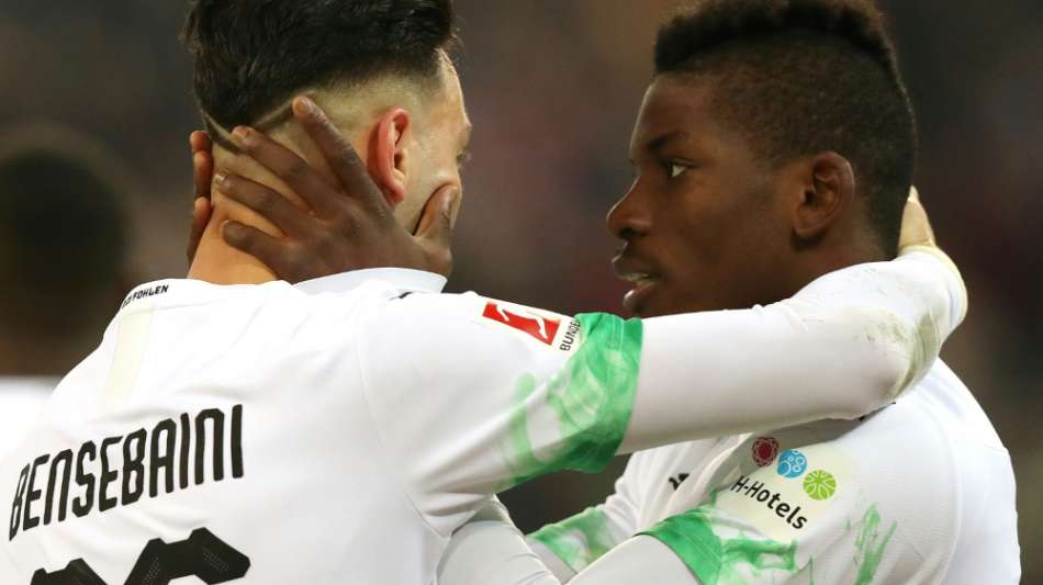 Gladbach mit Bensebaini und Embolo gegen ManCity