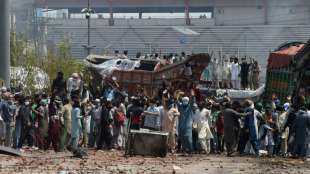 Islamistenpartei in Pakistan lässt elf Polizisten frei