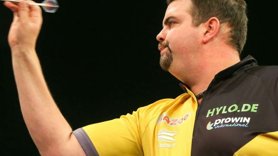 Clemens folgt Hempel in die dritte Runde der Darts-WM