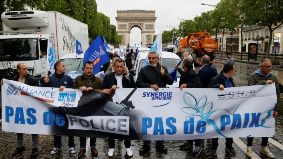 Französische Polizisten protestieren gegen Rassismus-Vorwürfe