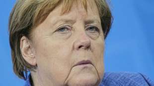 Merkel fordert mehr Anstrengung bei Umsetzung "elektronischer Identit&auml;t"