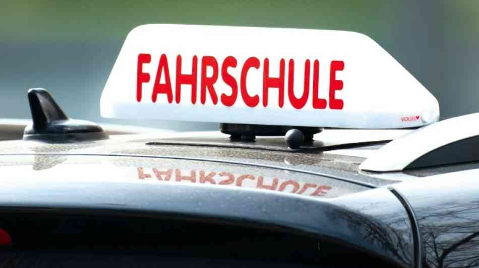 EuGH: Fahrschulunterricht kann nicht von Mehrwertsteuer befreit werden