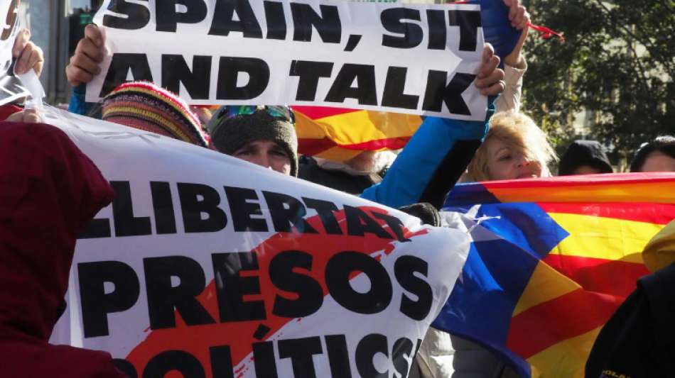 Unabhängigkeitsbefürworter machen vor Fußball-Spitzenspiel in Barcelona mobil
