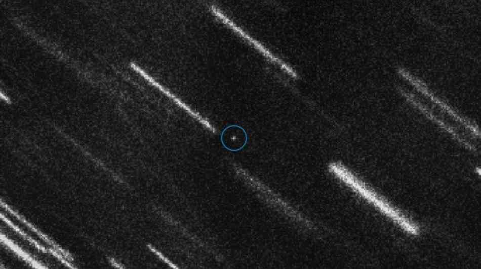Kleiner Asteroid rast wie berechnet knapp an der Erde vorbei