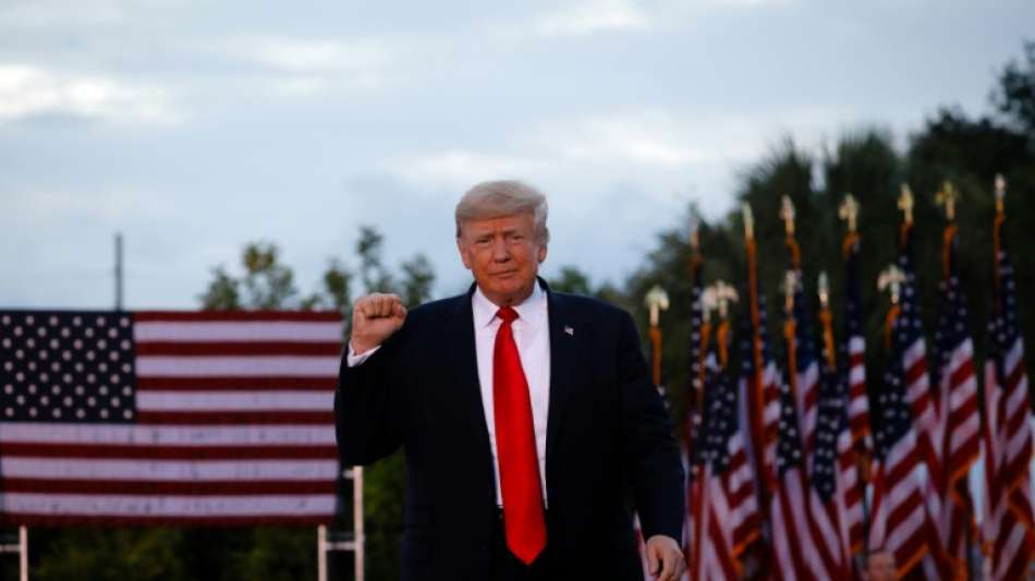 Trump soll sich in Vergangenheit positiv &uuml;ber Hitler ge&auml;u&szlig;ert haben