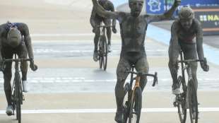 Paris-Roubaix: Colbrelli gewinnt Schlammschlacht in der "H&ouml;lle des Nordens"