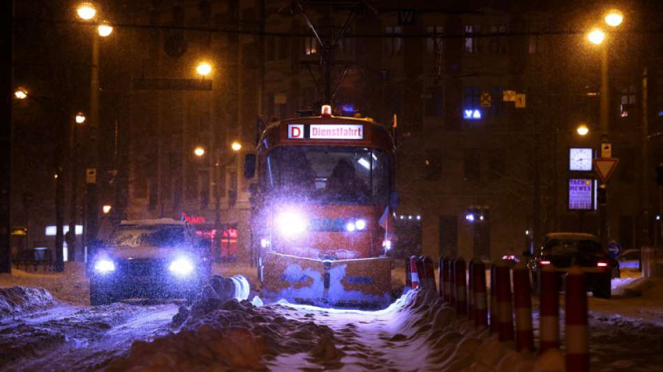 Deutschlandweit weiterhin große Probleme durch extremes Winterwetter