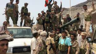 Militärkoalition fliegt Luftangriffe auf "Bedrohung" für Regierung in Jemen
