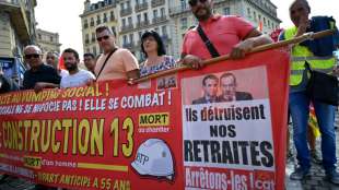 Tausende Franzosen demonstrieren gegen geplante Rentenreform