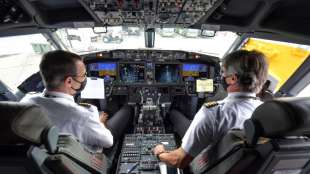 Boeing 737 MAX nach erstem kommerziellen Flug nach Wiederzulassung sicher gelandet