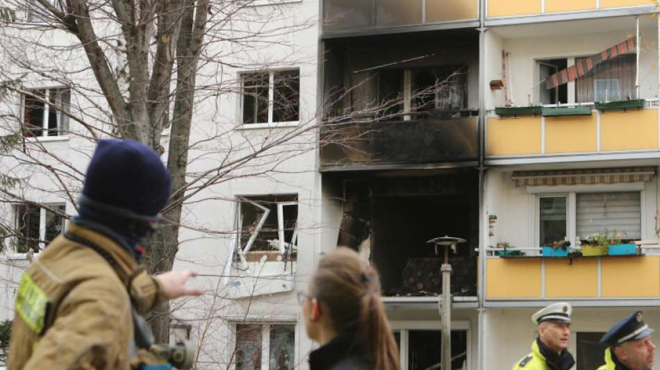 Ein Toter und 15 Verletzte bei Explosion in Plattenbau in Sachsen-Anhalt