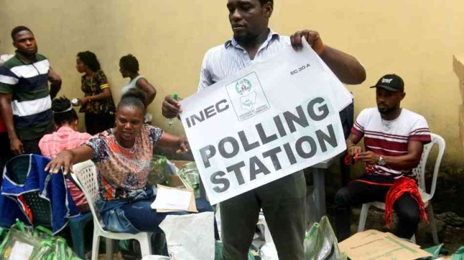 Nigerianer wählen nun auch Gouverneure und Regionalparlamente