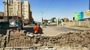 Sicherheitskr&auml;fte im Sudan gehen mit Tr&auml;nengas gegen Anti-Putsch-Demonstranten vor