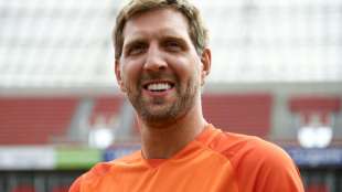 Nowitzki hat keine Zukunftspläne: "In ein paar Jährchen zusammensetzen"