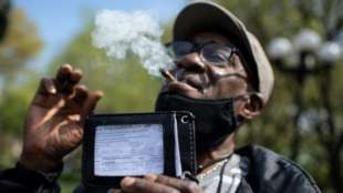 Ein Joint als Corona-Impfprämie