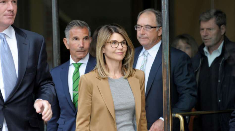 Prozess gegen Schauspielerin Loughlin wegen Uni-Bestechungsskandals im Oktober