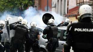 Dutzende Verletzte bei Protest gegen Serbisch-Orthodoxe Kirche in Montenegro