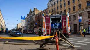 Mindestens acht Tote bei Brand in illegalem Hostel in Riga