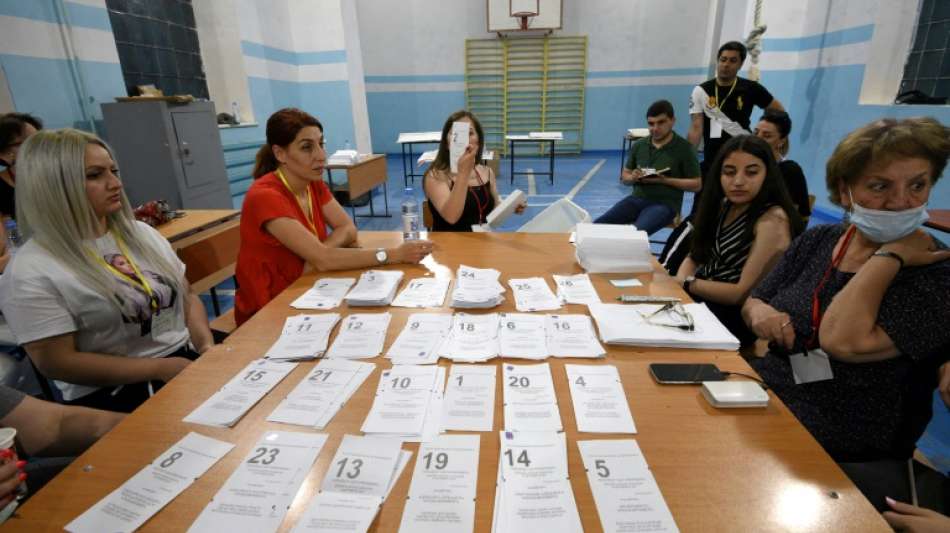 Herausforderer Kotscharjan zweifelt Wahlergebnis in Armenien an