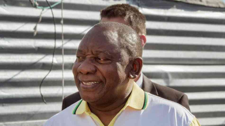 Südafrikas Präsident steckt stundenlang in Pendlerzug fest