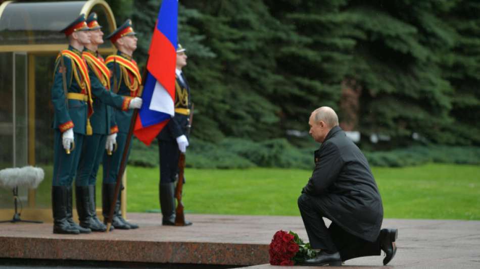Putin ruft Russen 75 Jahre nach Sieg über Nazi-Deutschland zu Einigkeit auf
